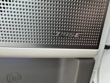 HYUNDAI IONIQ 6 77 4kWh 325ps 4WD Uniq 360 K BOSE NAV Qi