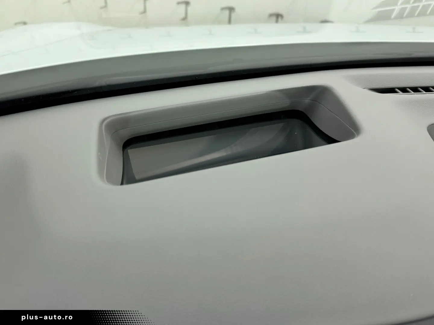 HYUNDAI IONIQ 6 77 4kWh 325ps 4WD Uniq 360 K BOSE NAV Qi