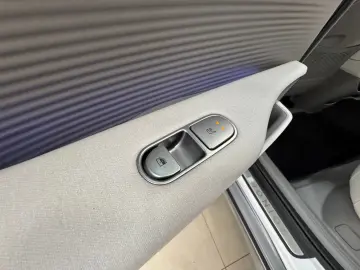 HYUNDAI IONIQ 6 77 4kWh 325ps 4WD Uniq 360 K BOSE NAV Qi