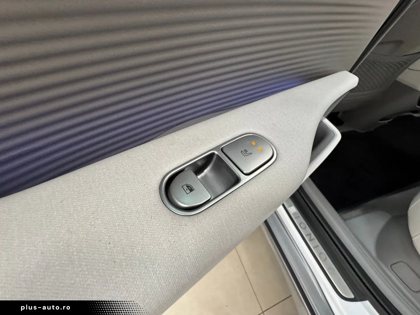 HYUNDAI IONIQ 6 77 4kWh 325ps 4WD Uniq 360 K BOSE NAV Qi