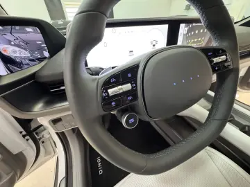 HYUNDAI IONIQ 6 77 4kWh 325ps 4WD Uniq 360 K BOSE NAV Qi