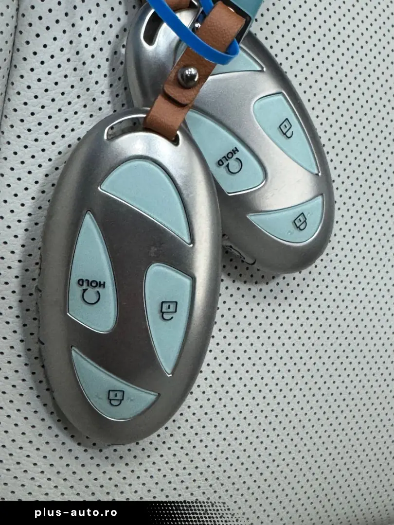 HYUNDAI IONIQ 6 77 4kWh 325ps 4WD Uniq 360 K BOSE NAV Qi