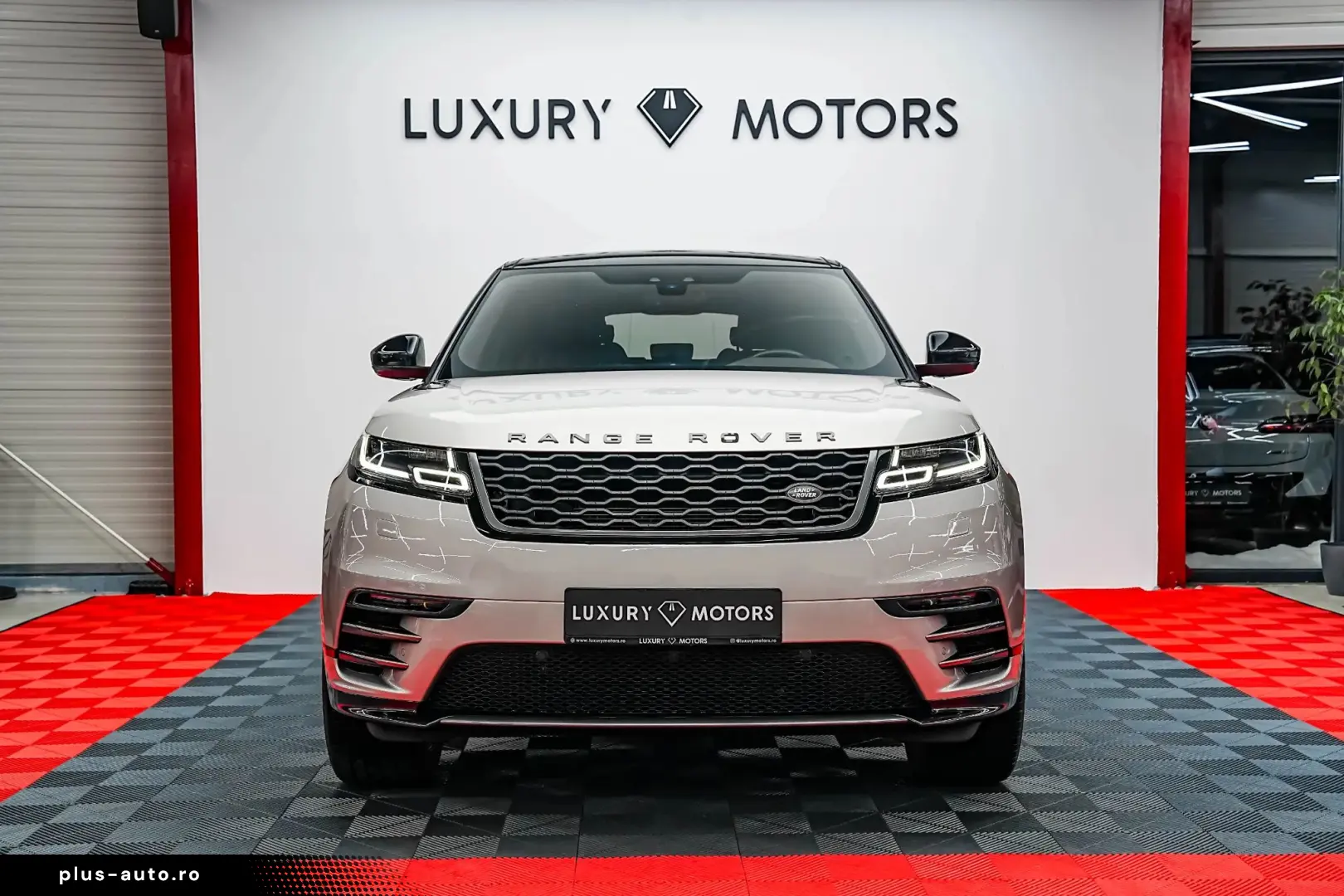 Land-Rover Range-Rover-Velar