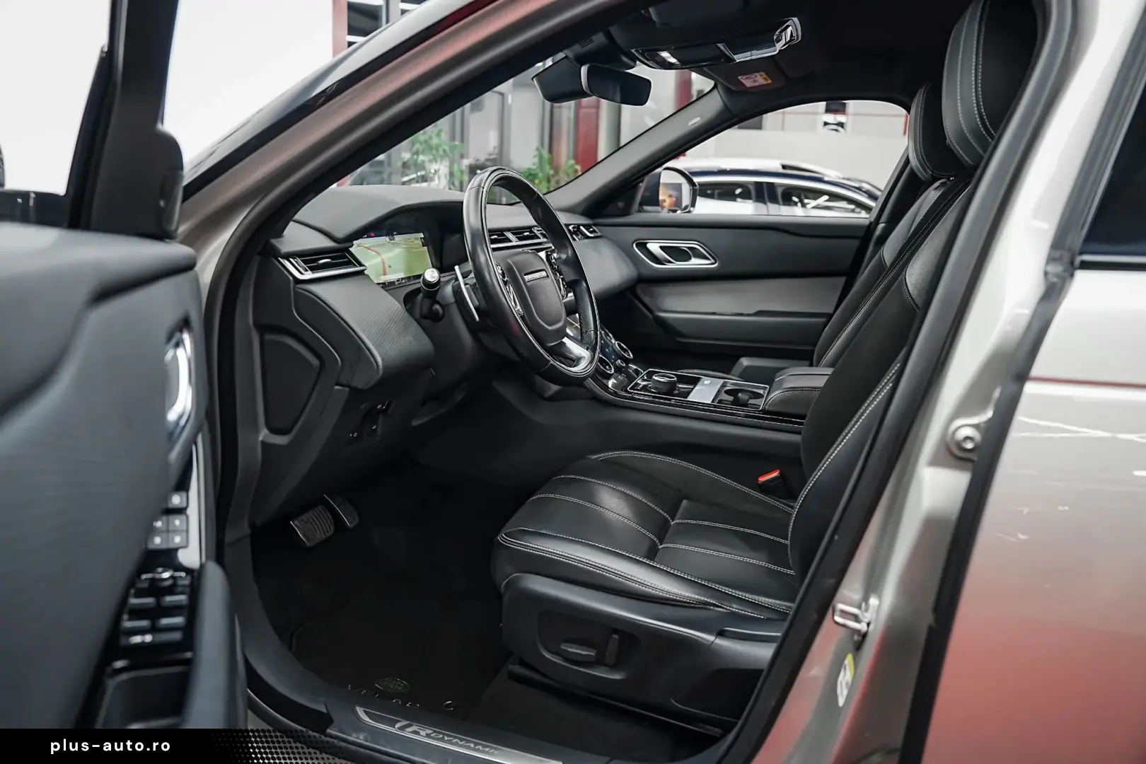 Land-Rover Range-Rover-Velar