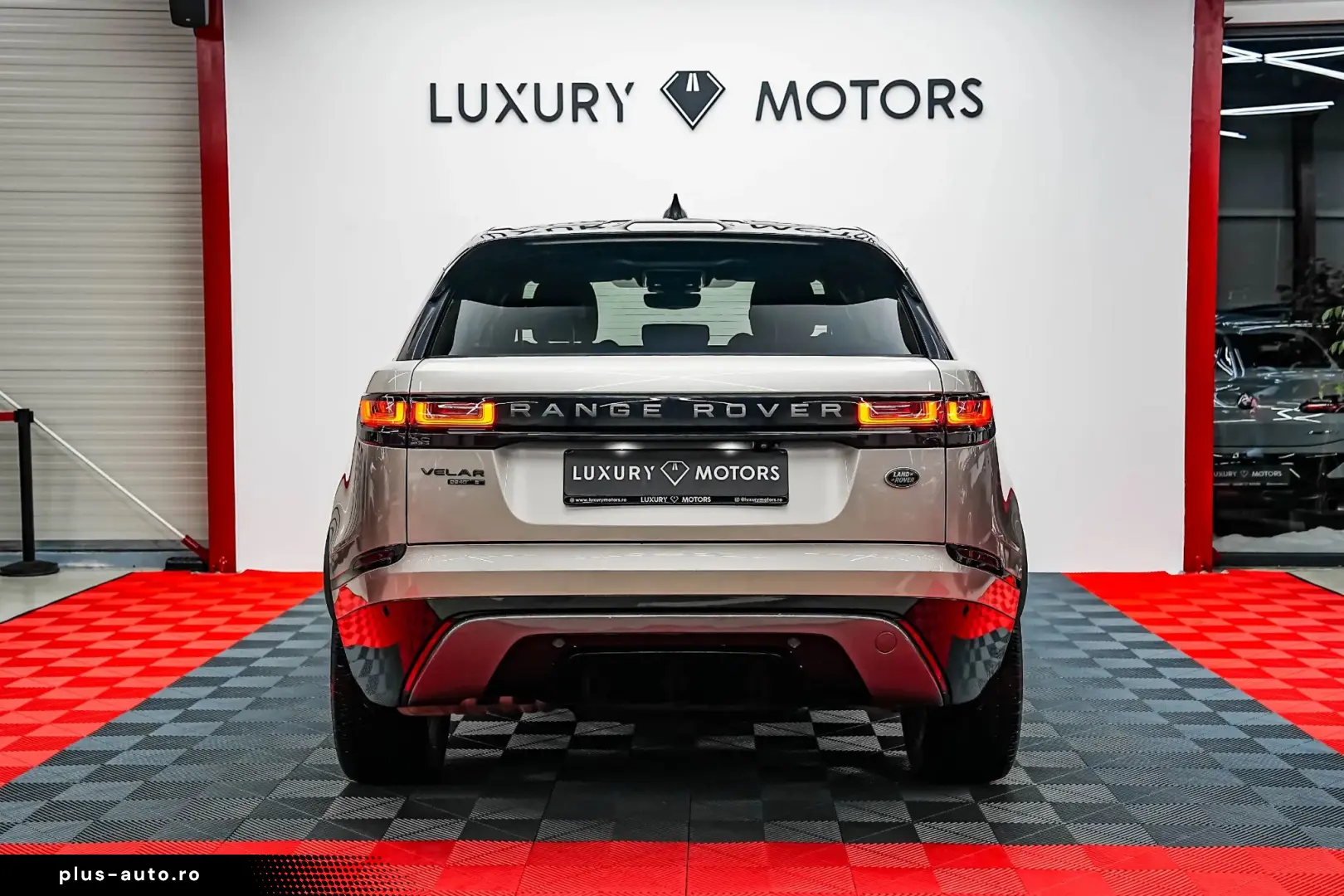 Land-Rover Range-Rover-Velar