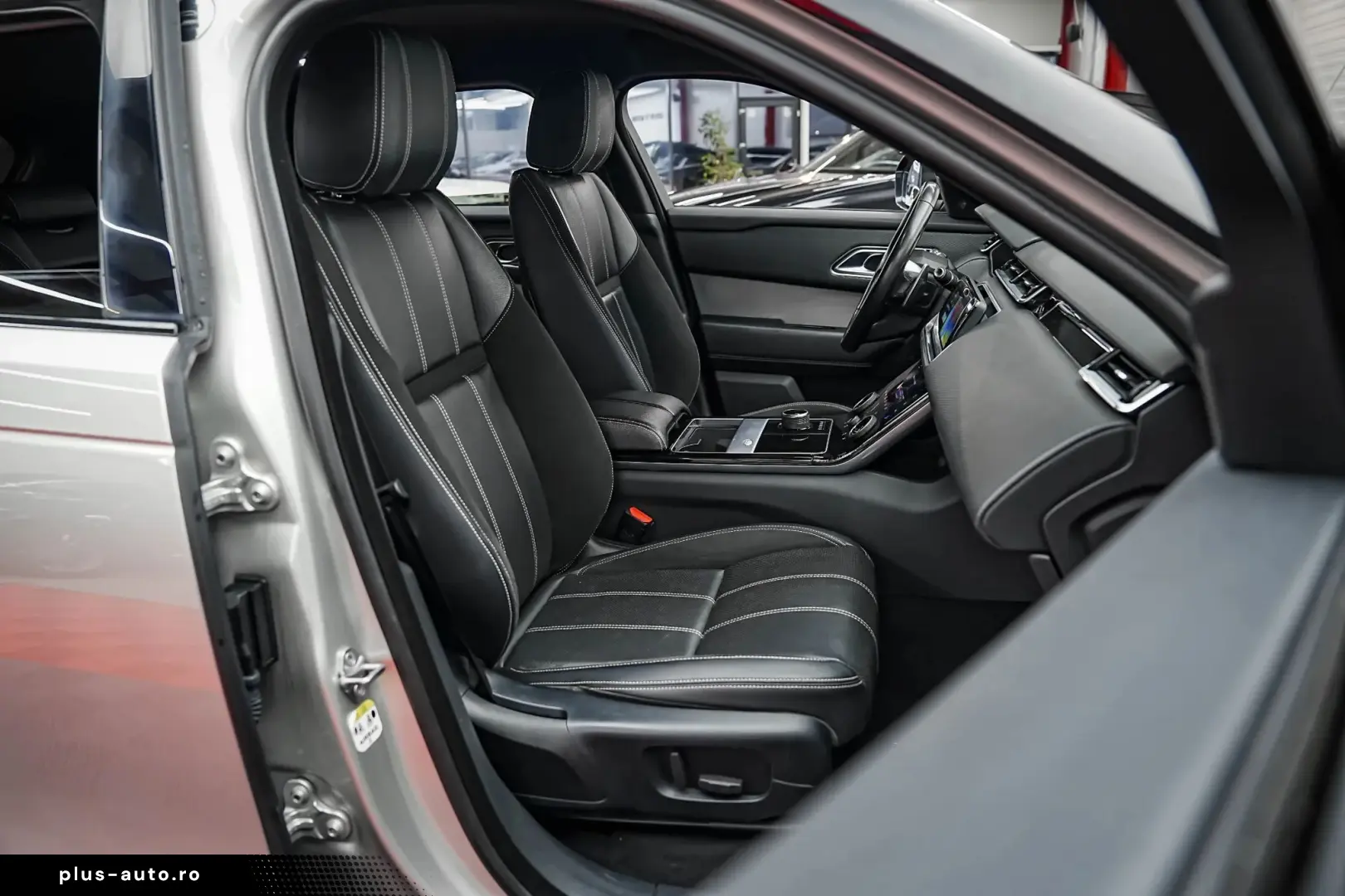 Land-Rover Range-Rover-Velar