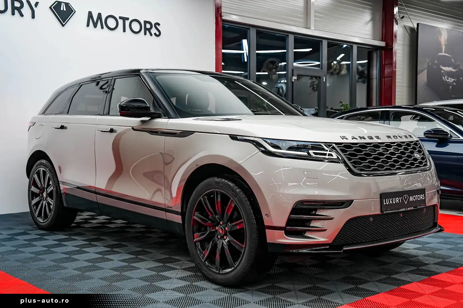 Land-Rover Range-Rover-Velar
