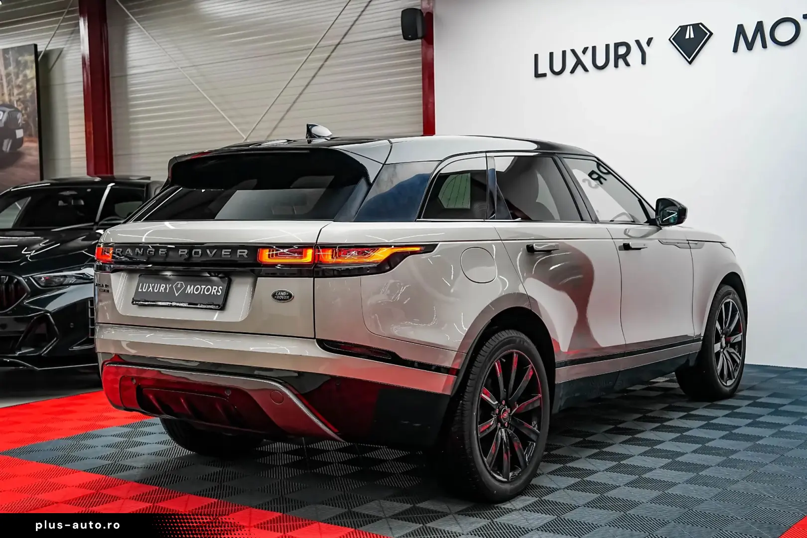 Land-Rover Range-Rover-Velar