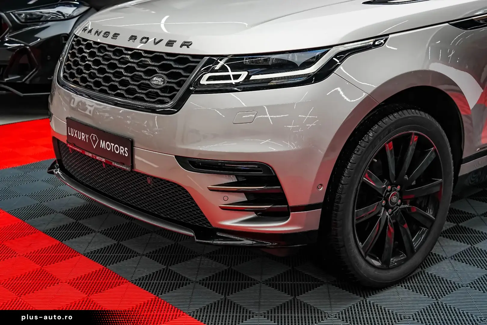 Land-Rover Range-Rover-Velar