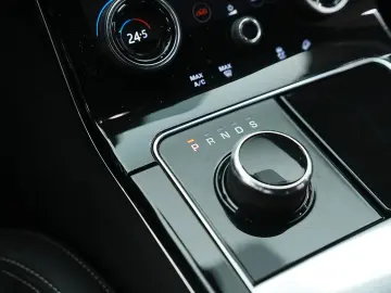 Land-Rover Range-Rover-Velar