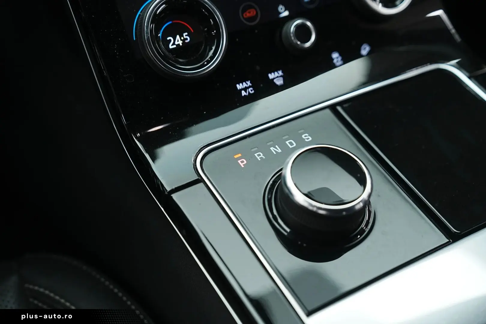 Land-Rover Range-Rover-Velar