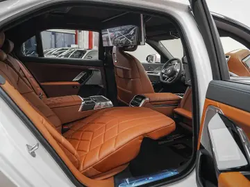 Bmw Seria-7 Gen-G70-2022