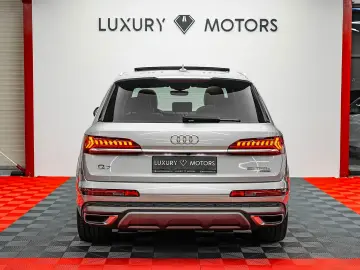 Audi Q7 Gen-4M-2015