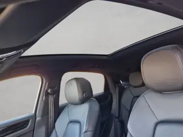 Porsche Cayenne E-Hybrid Platinum Edition