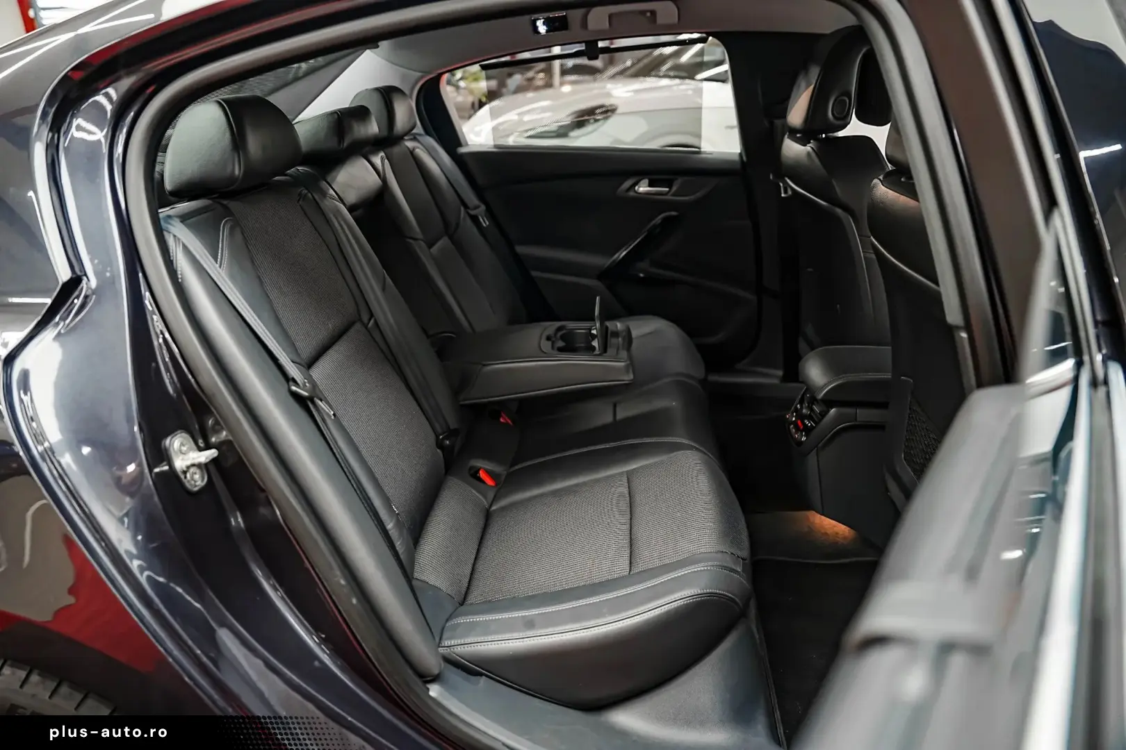 Peugeot 508 Gen-I-2010-2018