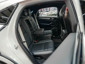 Porsche Cayenne-Coupe