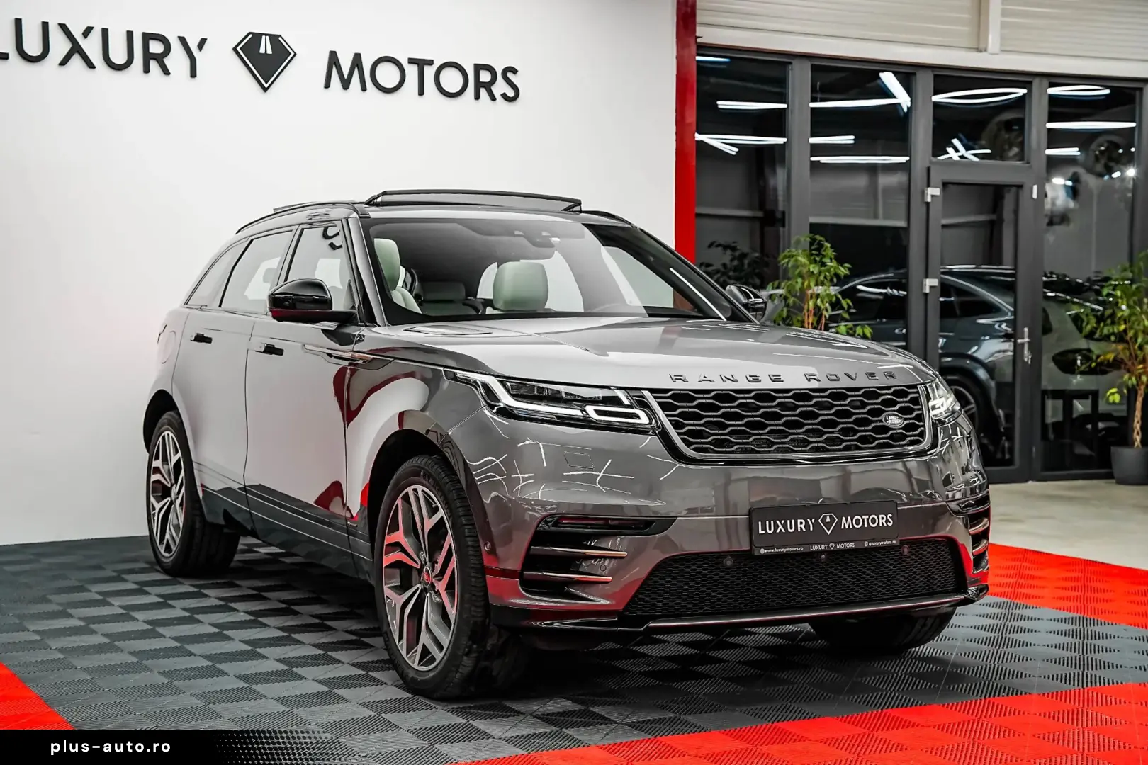 Land-Rover Range-Rover-Velar