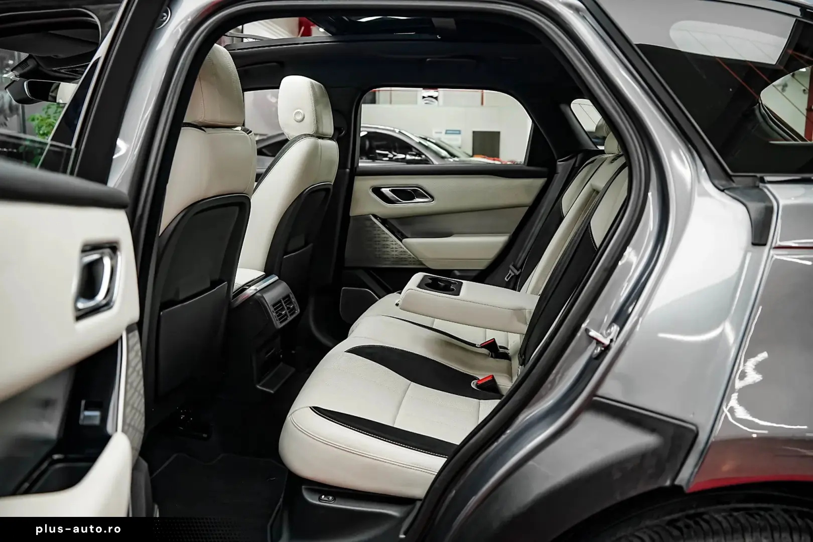 Land-Rover Range-Rover-Velar