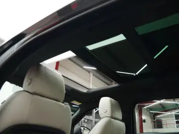 Land-Rover Range-Rover-Velar