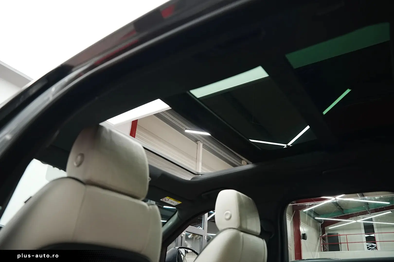 Land-Rover Range-Rover-Velar