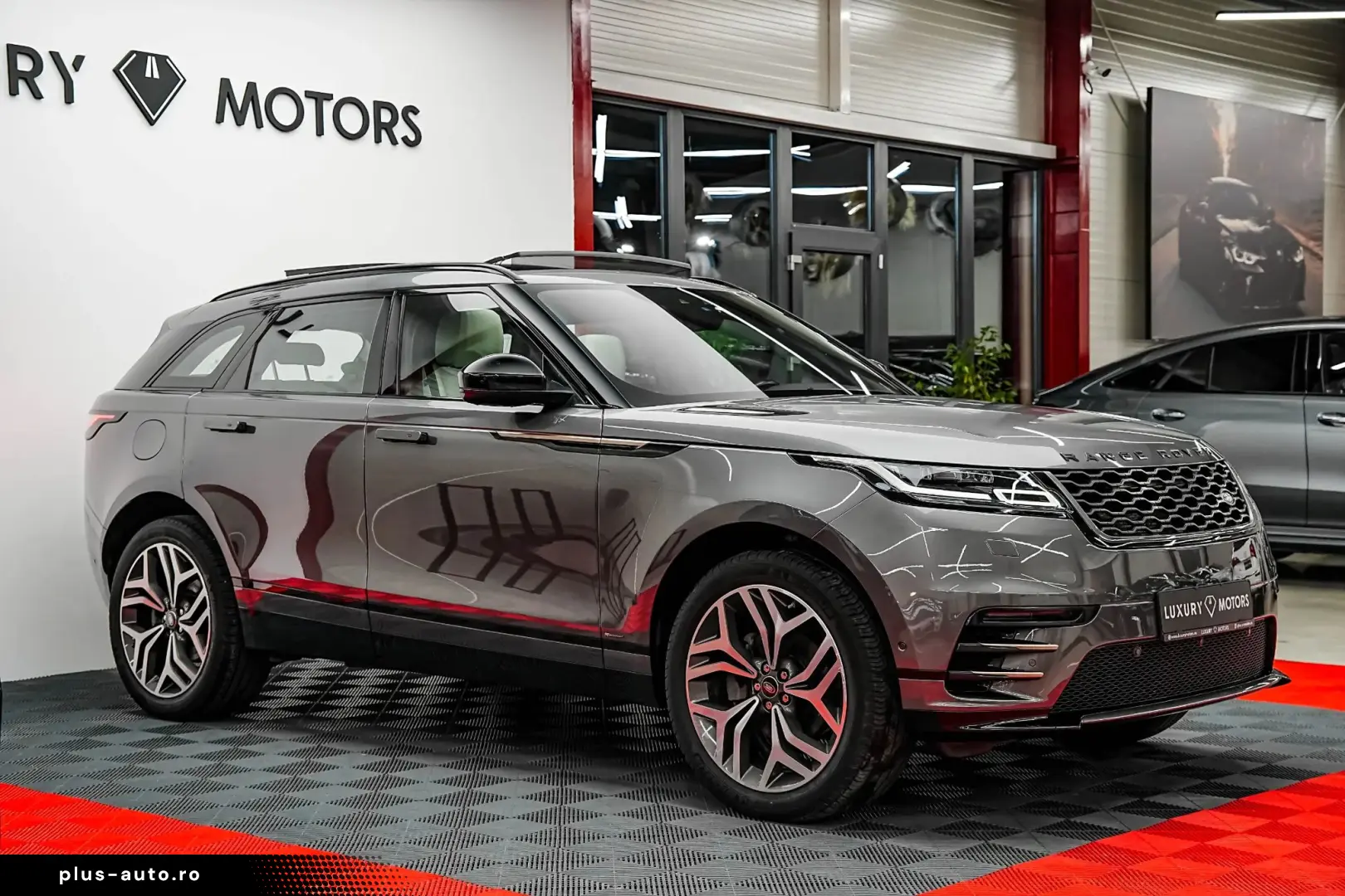 Land-Rover Range-Rover-Velar