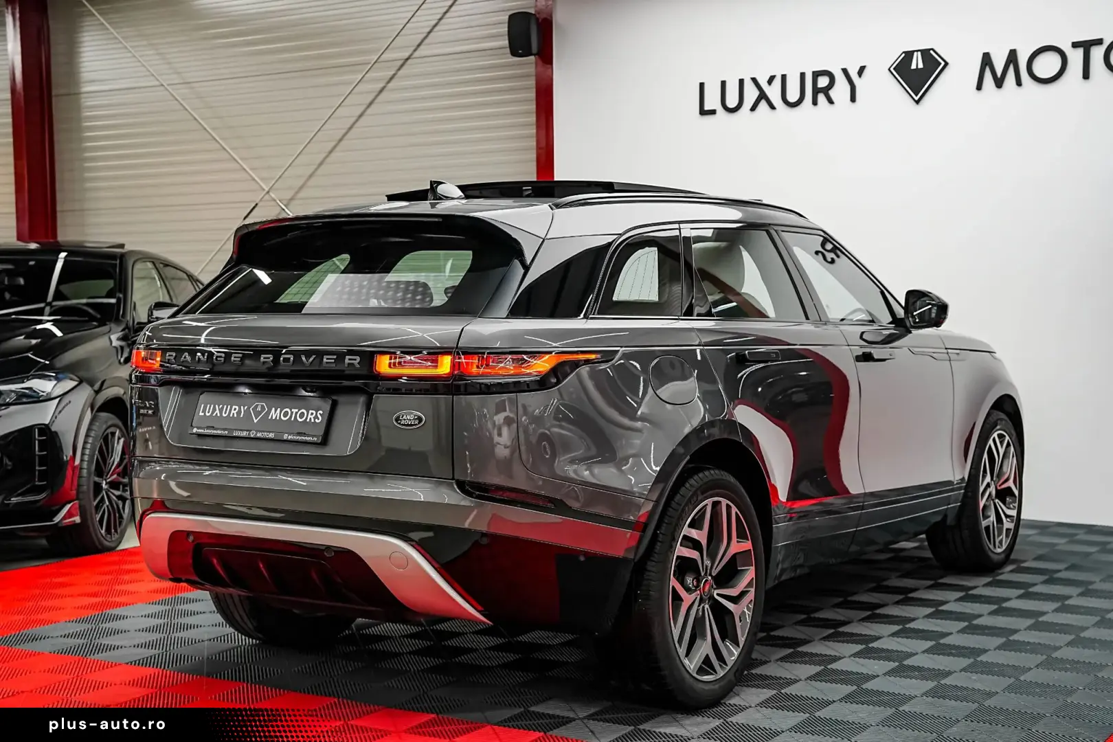 Land-Rover Range-Rover-Velar