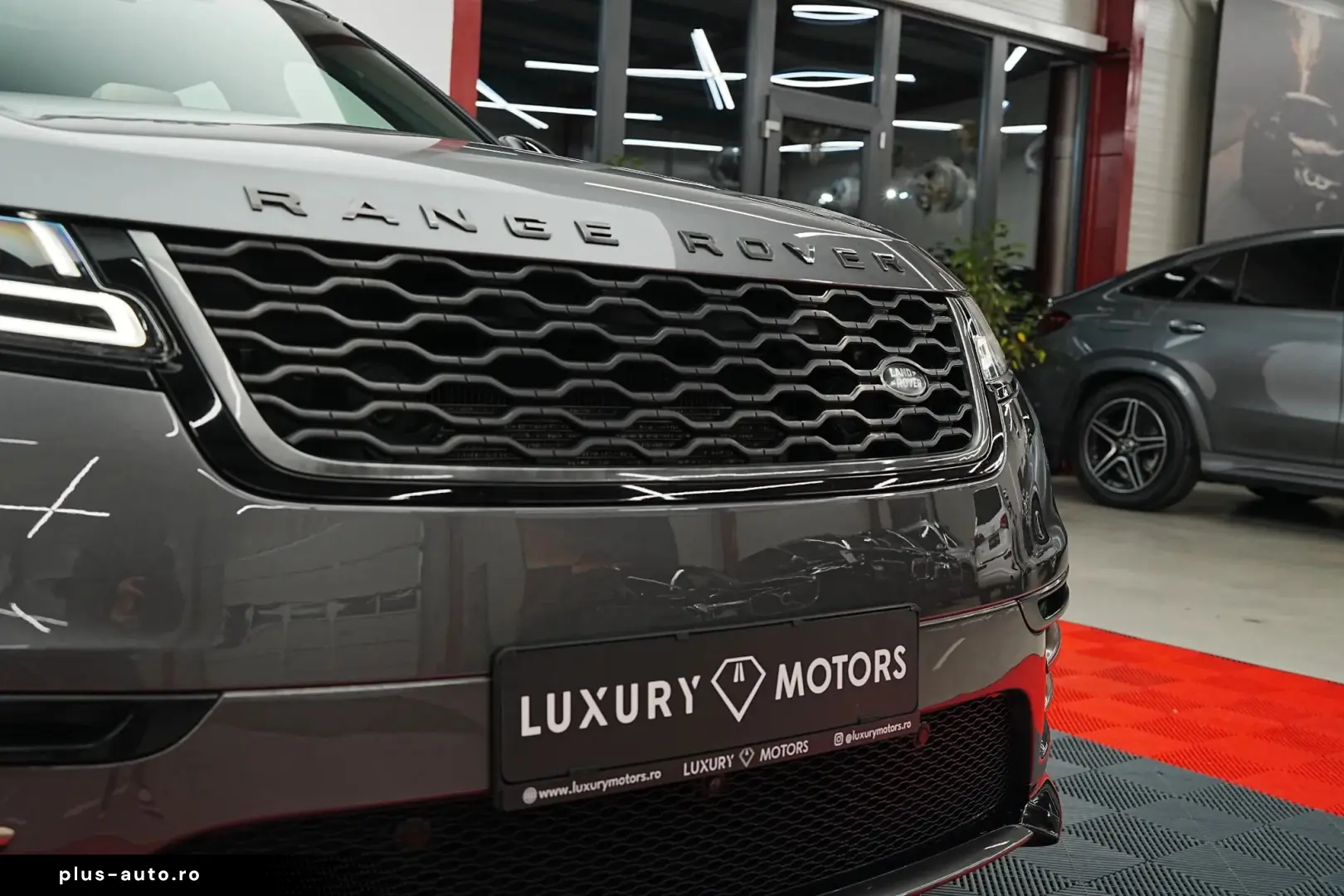 Land-Rover Range-Rover-Velar