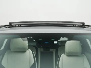 Land-Rover Range-Rover-Velar