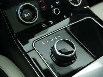 Land-Rover Range-Rover-Velar