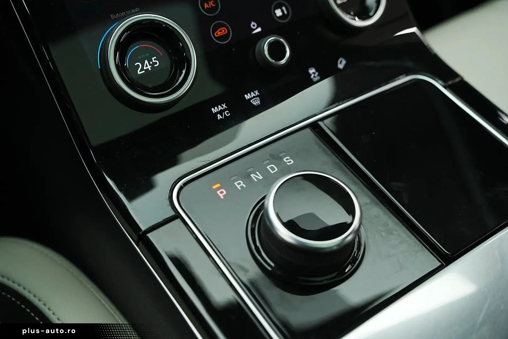 Land-Rover Range-Rover-Velar