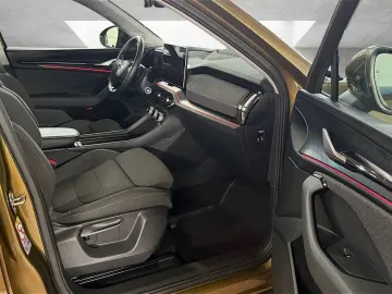 SKODA Kodiaq 1.5 TSI mHEV Selection DSG Matrix Navi AC