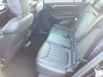 SKODA Kodiaq 2.0 TDI DSG L&K AHK LED LEDER NAVI PANO