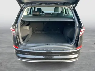 SKODA Kodiaq 2.0 TDI DSG L&K AHK LED LEDER NAVI PANO