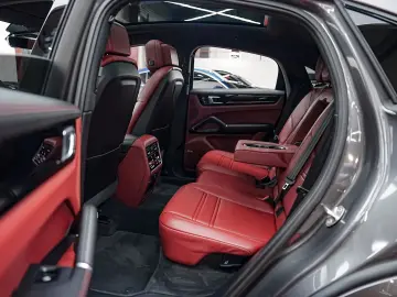 Porsche Cayenne-Coupe