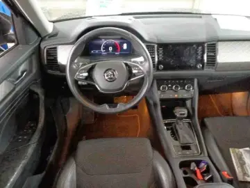 SKODA Kodiaq 2.0TDI DSG STYLE BEAM NAVI APP ACC AHK VC