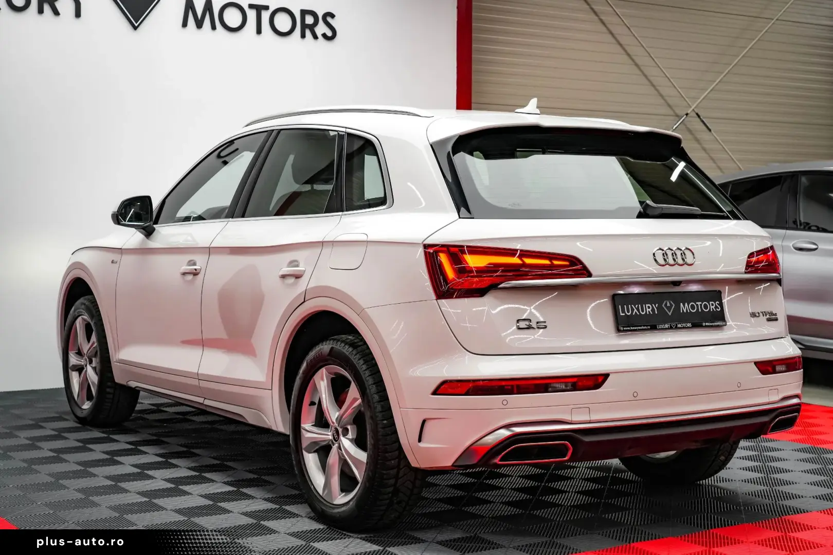 Audi Q5 Gen-Fy-2016