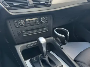 BMW X1 2009 11 2.0