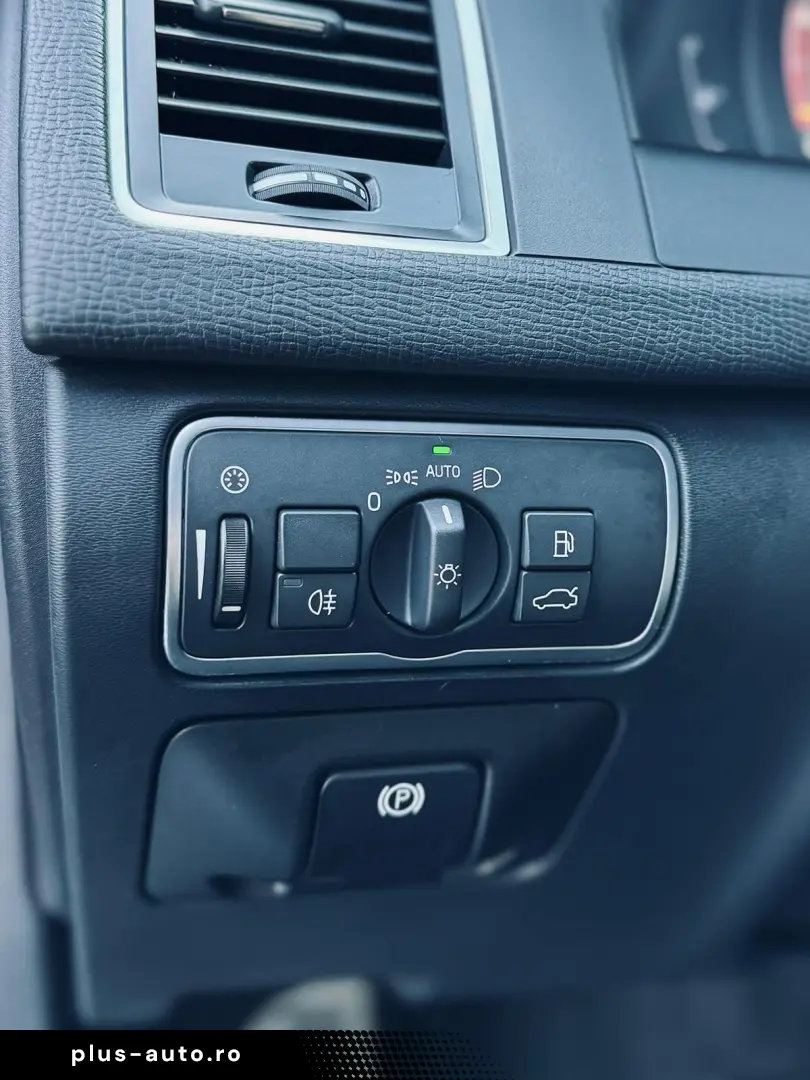 VOLVO XC60 D5 POLESTAR   2.0 DIESEL 200CP   FAB 09.2015