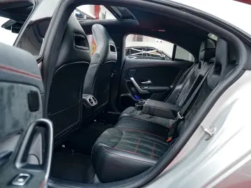 Mercedes-Benz Cla-180