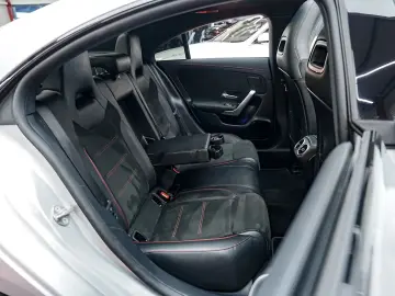 Mercedes-Benz Cla-180