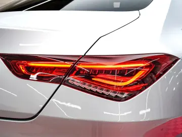 Mercedes-Benz Cla-180