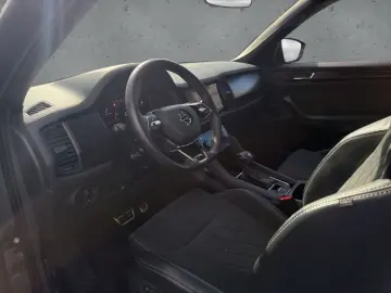SKODA Kodiaq 2.0 TDI Sportline AHK LED NAVI PDC Tempom
