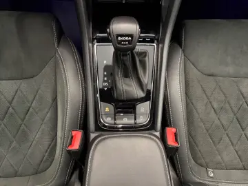 SKODA Kodiaq Sportline 4x4 2.0TDI Matrix AHK ACC DCC