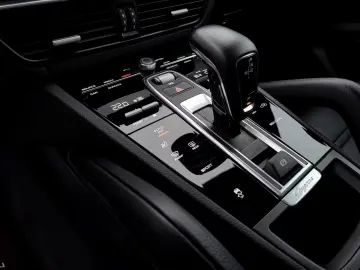 Porsche Cayenne Platinum Edition SPORT-DESIGN