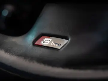 Audi Q5 • Diesel • Trapa Panoramic •