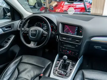 Audi Q5 • Diesel • Trapa Panoramic •