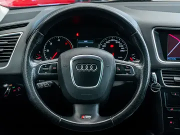 Audi Q5 • Diesel • Trapa Panoramic •