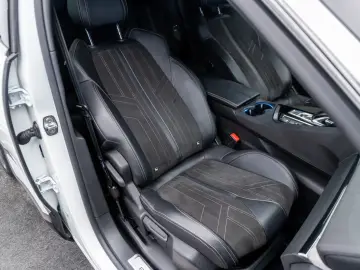 Peugeot 3008 GT Line • 2022 • DIESEL • EAT8 • LED • Pack Saf