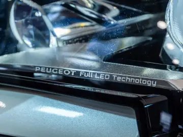 Peugeot 3008 GT Line • 2022 • DIESEL • EAT8 • LED • Pack Saf