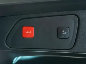 Peugeot 3008 GT Line • 2022 • DIESEL • EAT8 • LED • Pack Saf